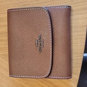 BNWT Coach F31570 Rainbiw Stitch Slim Wallet $150